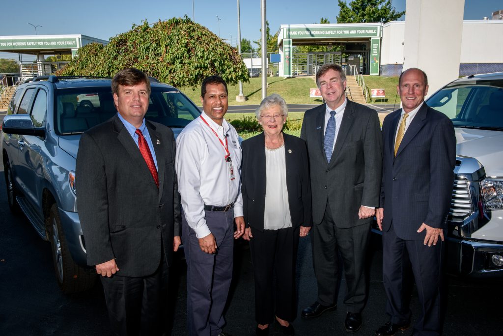 Photo of Toyota leaders and City leaders