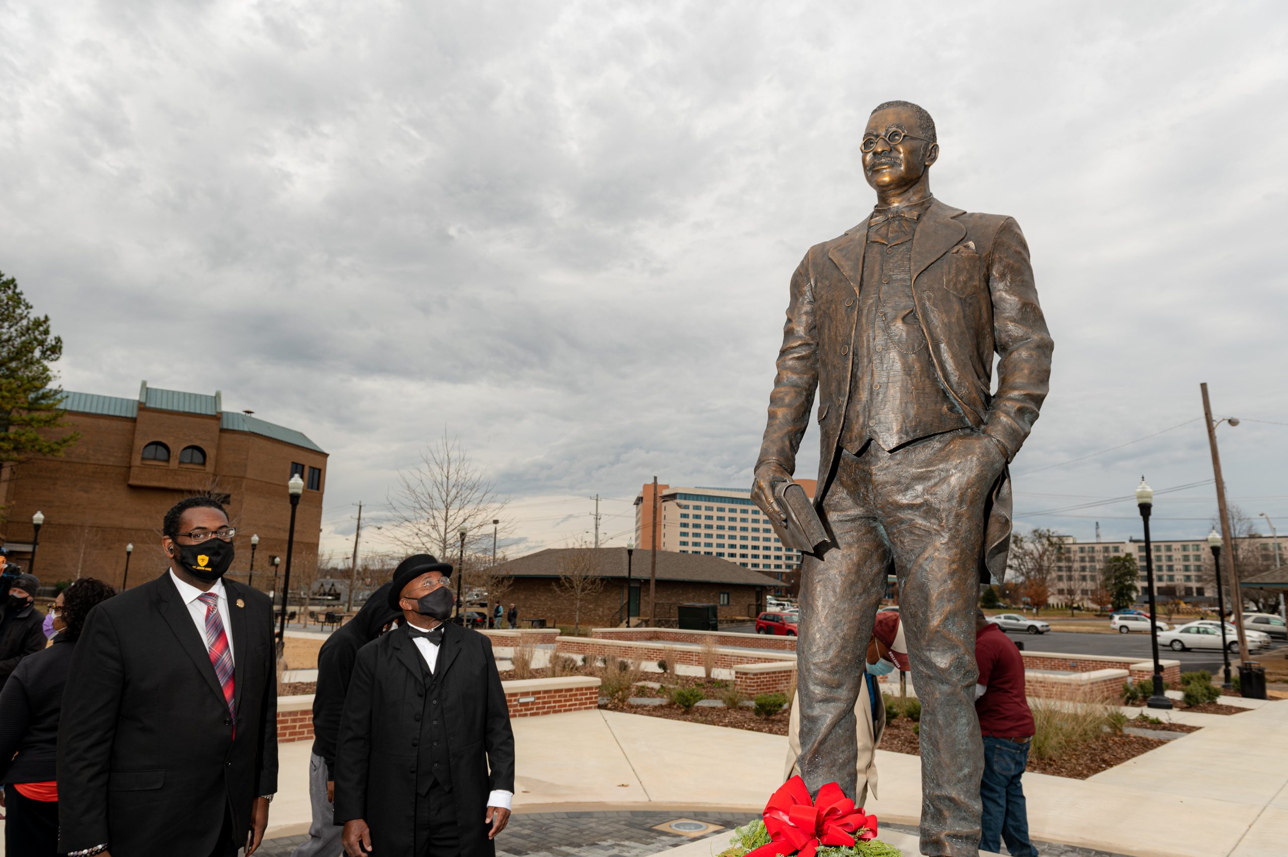 Alumni take a closer look at the new statue of Dr. Councill
