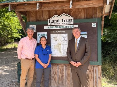 Click to view Land Trust of North Alabama and City of Huntsville celebrate Year of Alabama Trails at Blevins Gap